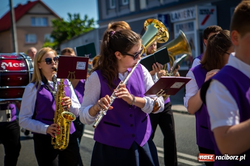 Zdjęcie w galerii na portalu naszraciborz.pl: Stara Wieś przeżywa prymicje księdza Rafała Kurka  wiadomości z regionu