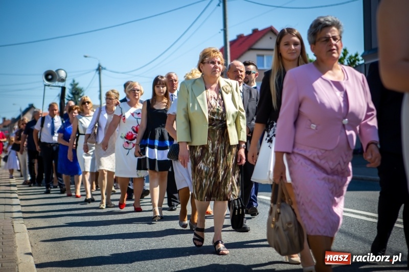 Zdjęcie w galerii na portalu naszraciborz.pl: Stara Wieś przeżywa prymicje księdza Rafała Kurka  wiadomości z regionu