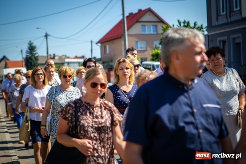 Zdjęcie w galerii na portalu naszraciborz.pl: Stara Wieś przeżywa prymicje księdza Rafała Kurka  wiadomości z regionu