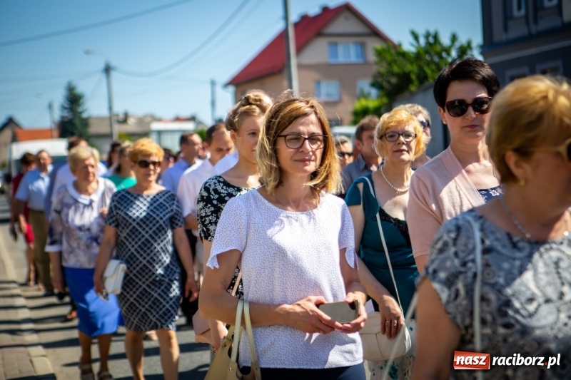 Zdjęcie w galerii na portalu naszraciborz.pl: Stara Wieś przeżywa prymicje księdza Rafała Kurka  wiadomości z regionu