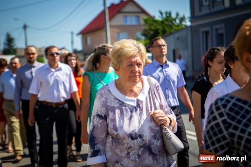 Zdjęcie w galerii na portalu naszraciborz.pl: Stara Wieś przeżywa prymicje księdza Rafała Kurka  wiadomości z regionu