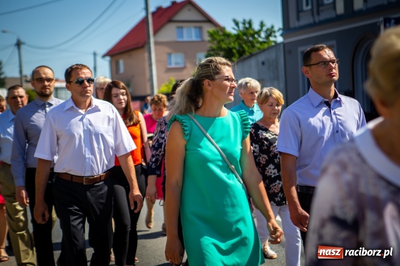 Zdjęcie w galerii na portalu naszraciborz.pl: Stara Wieś przeżywa prymicje księdza Rafała Kurka  wiadomości z regionu