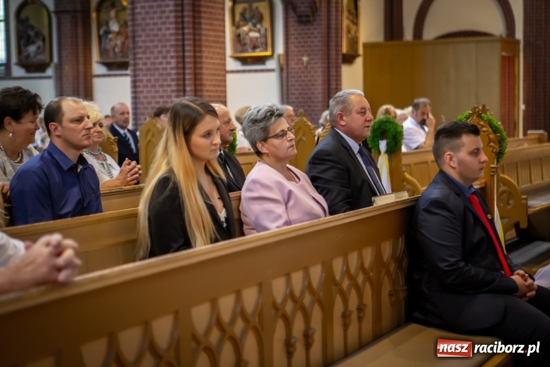 Zdjęcie w galerii na portalu naszraciborz.pl: Stara Wieś przeżywa prymicje księdza Rafała Kurka  wiadomości z regionu