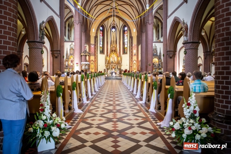 Zdjęcie w galerii na portalu naszraciborz.pl: Stara Wieś przeżywa prymicje księdza Rafała Kurka  wiadomości z regionu