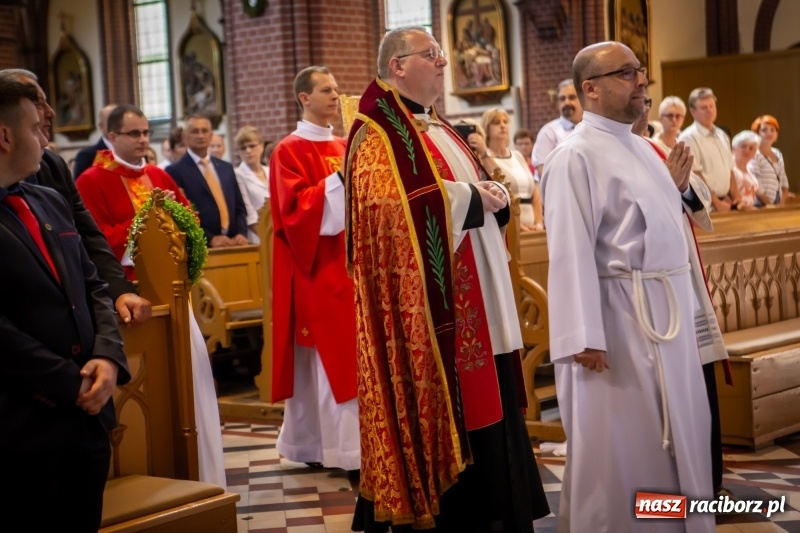 Zdjęcie w galerii na portalu naszraciborz.pl: Stara Wieś przeżywa prymicje księdza Rafała Kurka  wiadomości z regionu
