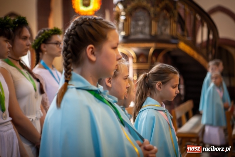 Zdjęcie w galerii na portalu naszraciborz.pl: Stara Wieś przeżywa prymicje księdza Rafała Kurka  wiadomości z regionu