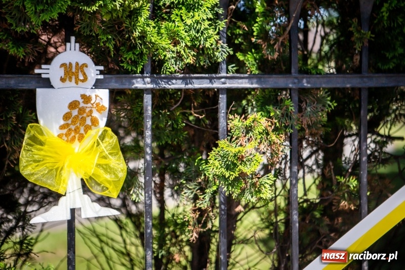 Zdjęcie w galerii na portalu naszraciborz.pl: Stara Wieś przeżywa prymicje księdza Rafała Kurka  wiadomości z regionu