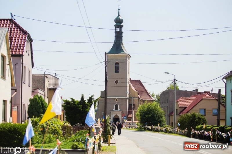 Zdjęcie w galerii na portalu naszraciborz.pl: Druh Mateusz został księdzem. Prymicje w Pietrowicach Wielkich wiadomości z regionu