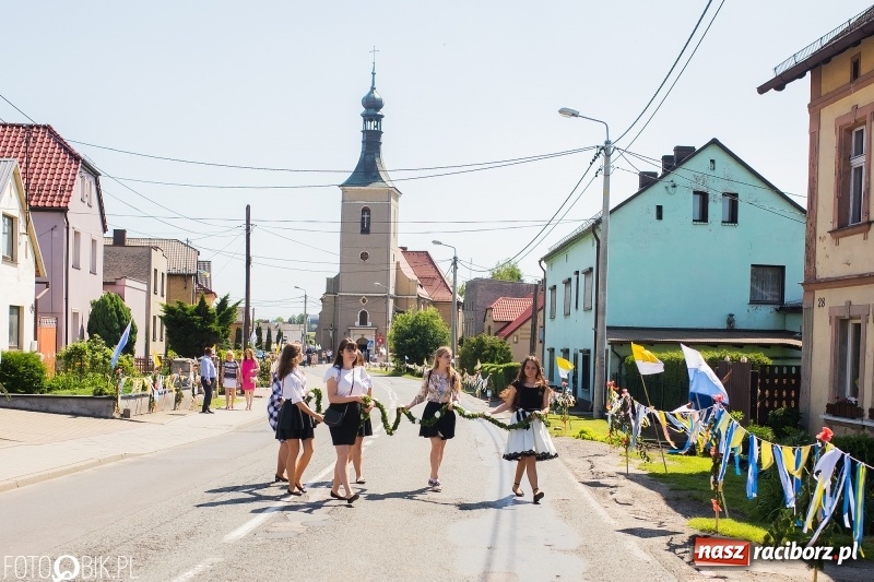 Zdjęcie w galerii na portalu naszraciborz.pl: Druh Mateusz został księdzem. Prymicje w Pietrowicach Wielkich wiadomości z regionu