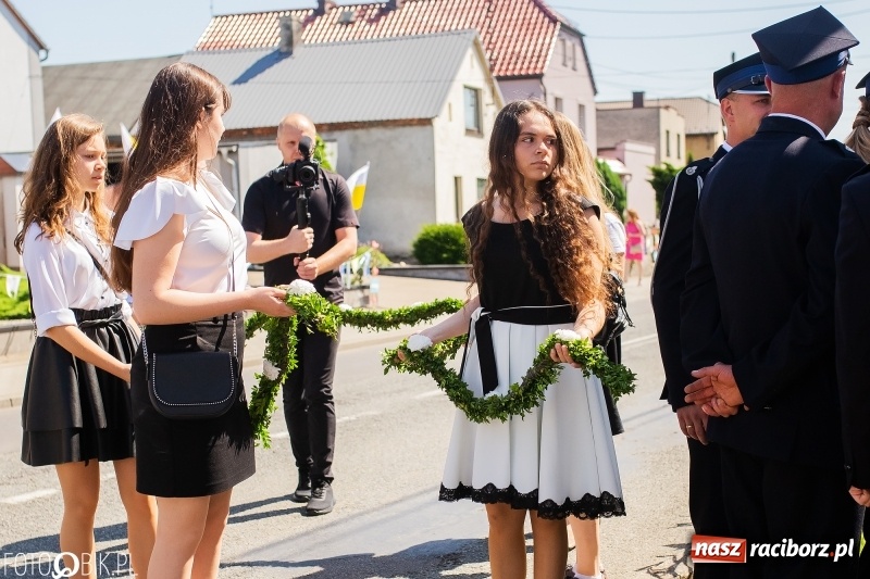 Zdjęcie w galerii na portalu naszraciborz.pl: Druh Mateusz został księdzem. Prymicje w Pietrowicach Wielkich wiadomości z regionu