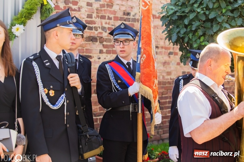 Zdjęcie w galerii na portalu naszraciborz.pl: Druh Mateusz został księdzem. Prymicje w Pietrowicach Wielkich wiadomości z regionu