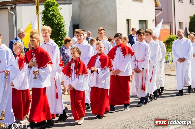 Zdjęcie w galerii na portalu naszraciborz.pl: Druh Mateusz został księdzem. Prymicje w Pietrowicach Wielkich wiadomości z regionu