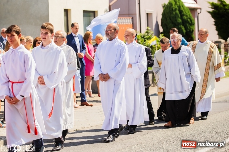 Zdjęcie w galerii na portalu naszraciborz.pl: Druh Mateusz został księdzem. Prymicje w Pietrowicach Wielkich wiadomości z regionu