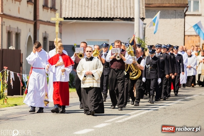 Zdjęcie w galerii na portalu naszraciborz.pl: Druh Mateusz został księdzem. Prymicje w Pietrowicach Wielkich wiadomości z regionu