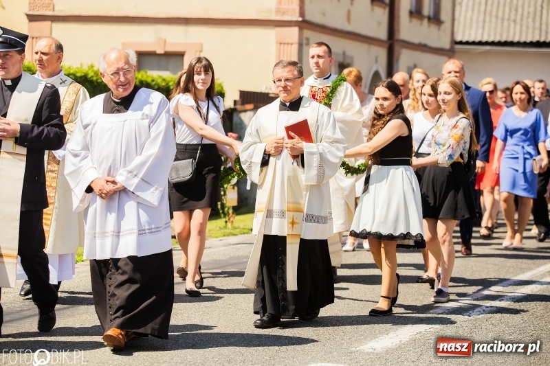 Zdjęcie w galerii na portalu naszraciborz.pl: Druh Mateusz został księdzem. Prymicje w Pietrowicach Wielkich wiadomości z regionu