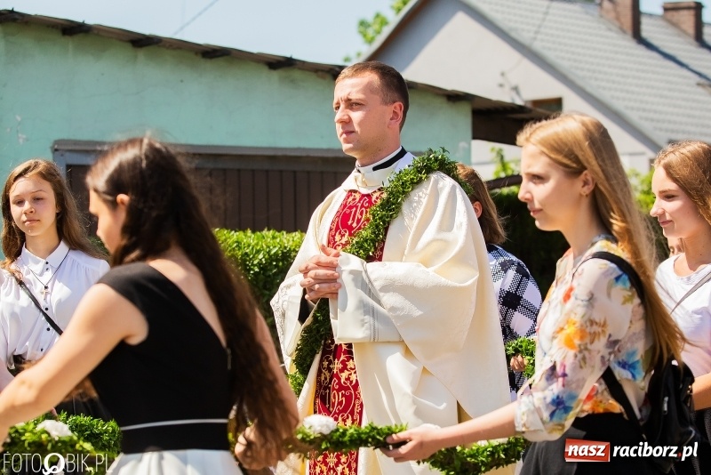 Zdjęcie w galerii na portalu naszraciborz.pl: Druh Mateusz został księdzem. Prymicje w Pietrowicach Wielkich wiadomości z regionu