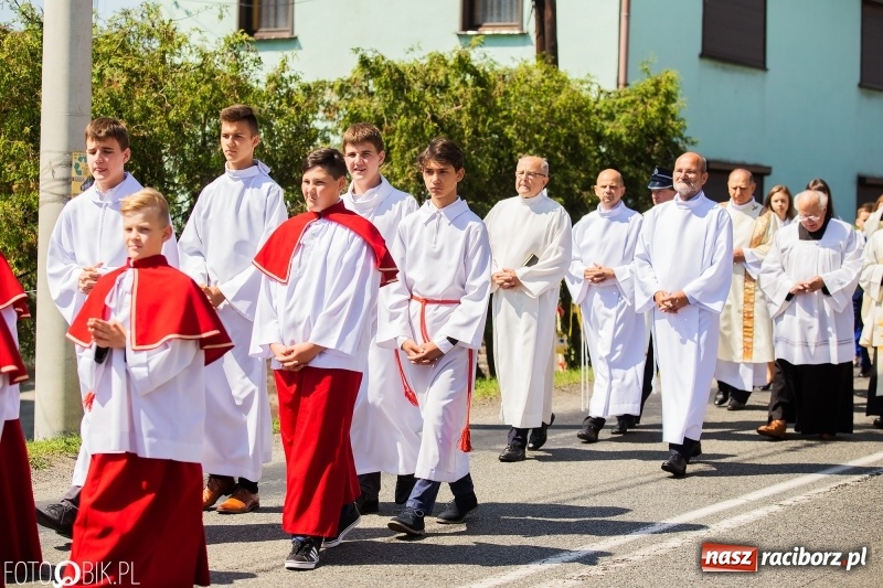 Zdjęcie w galerii na portalu naszraciborz.pl: Druh Mateusz został księdzem. Prymicje w Pietrowicach Wielkich wiadomości z regionu