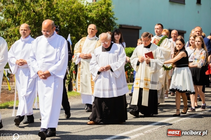 Zdjęcie w galerii na portalu naszraciborz.pl: Druh Mateusz został księdzem. Prymicje w Pietrowicach Wielkich wiadomości z regionu