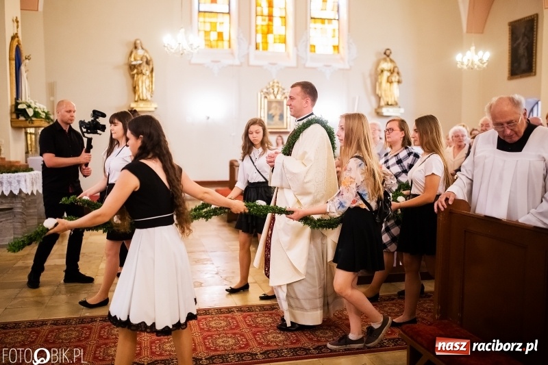 Zdjęcie w galerii na portalu naszraciborz.pl: Druh Mateusz został księdzem. Prymicje w Pietrowicach Wielkich wiadomości z regionu