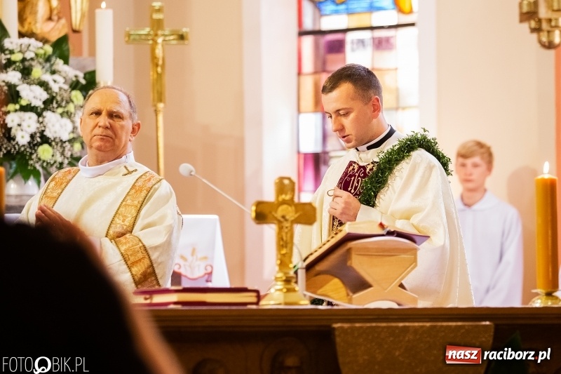 Zdjęcie w galerii na portalu naszraciborz.pl: Druh Mateusz został księdzem. Prymicje w Pietrowicach Wielkich wiadomości z regionu