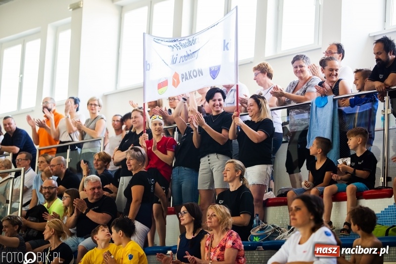 Zdjęcie w galerii na portalu naszraciborz.pl: Międzynarodowa rywalizacja pływacka z ZSOMS  wiadomości z regionu