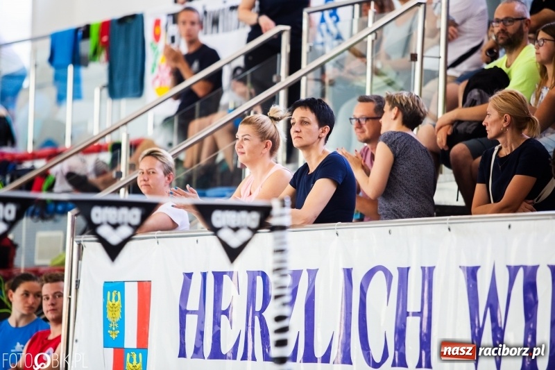 Zdjęcie w galerii na portalu naszraciborz.pl: Międzynarodowa rywalizacja pływacka z ZSOMS  wiadomości z regionu