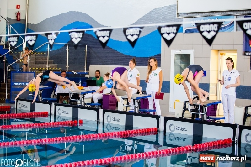 Zdjęcie w galerii na portalu naszraciborz.pl: Międzynarodowa rywalizacja pływacka z ZSOMS  wiadomości z regionu