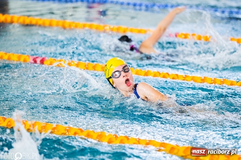 Zdjęcie w galerii na portalu naszraciborz.pl: Międzynarodowa rywalizacja pływacka z ZSOMS  wiadomości z regionu