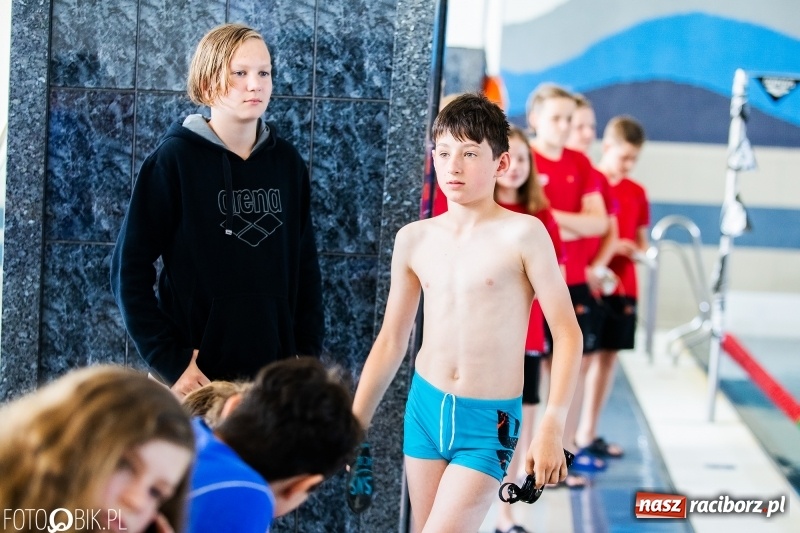 Zdjęcie w galerii na portalu naszraciborz.pl: Międzynarodowa rywalizacja pływacka z ZSOMS  wiadomości z regionu