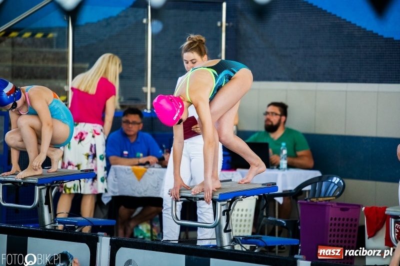 Zdjęcie w galerii na portalu naszraciborz.pl: Międzynarodowa rywalizacja pływacka z ZSOMS  wiadomości z regionu