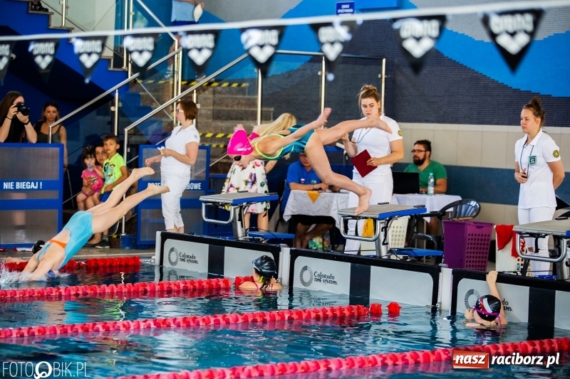 Zdjęcie w galerii na portalu naszraciborz.pl: Międzynarodowa rywalizacja pływacka z ZSOMS  wiadomości z regionu