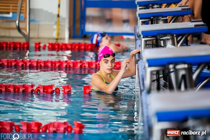 Zdjęcie w galerii na portalu naszraciborz.pl: Międzynarodowa rywalizacja pływacka z ZSOMS  wiadomości z regionu