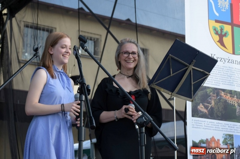 Zdjęcie w galerii na portalu naszraciborz.pl: Jest w orkiestrach dętych wielka siła. Przemarsz przez Tworków [WIDEO]  wiadomości z regionu