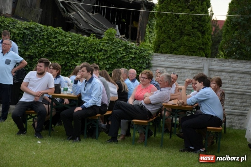 Zdjęcie w galerii na portalu naszraciborz.pl: Jest w orkiestrach dętych wielka siła. Przemarsz przez Tworków [WIDEO]  wiadomości z regionu