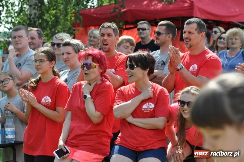 Zdjęcie w galerii na portalu naszraciborz.pl: Głośny doping w Łańcach. Polsko-czeska rywalizacja w turnieju sołectw [FOTO i WIDEO] wiadomości z regionu