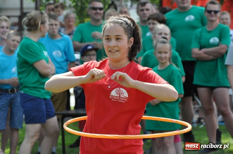 Zdjęcie w galerii na portalu naszraciborz.pl: Głośny doping w Łańcach. Polsko-czeska rywalizacja w turnieju sołectw [FOTO i WIDEO] wiadomości z regionu