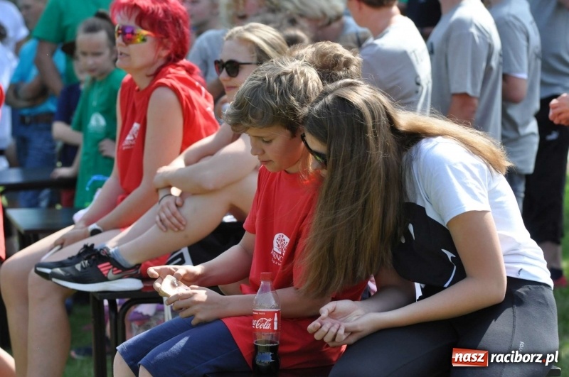 Zdjęcie w galerii na portalu naszraciborz.pl: Głośny doping w Łańcach. Polsko-czeska rywalizacja w turnieju sołectw [FOTO i WIDEO] wiadomości z regionu