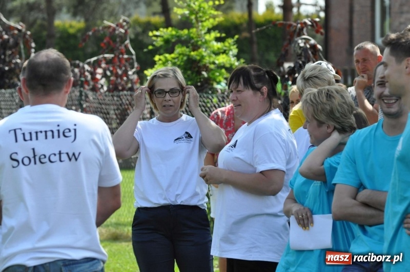 Zdjęcie w galerii na portalu naszraciborz.pl: Głośny doping w Łańcach. Polsko-czeska rywalizacja w turnieju sołectw [FOTO i WIDEO] wiadomości z regionu