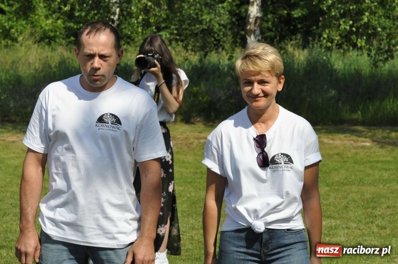 Zdjęcie w galerii na portalu naszraciborz.pl: Głośny doping w Łańcach. Polsko-czeska rywalizacja w turnieju sołectw [FOTO i WIDEO] wiadomości z regionu