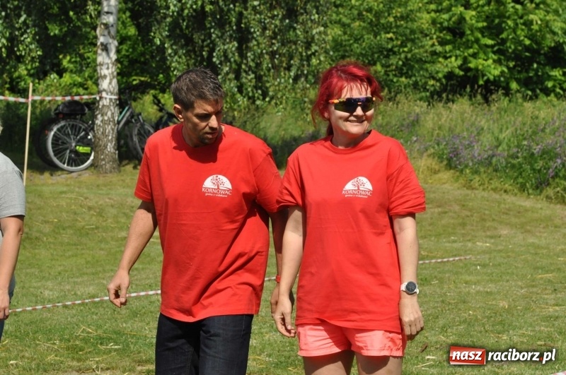 Zdjęcie w galerii na portalu naszraciborz.pl: Głośny doping w Łańcach. Polsko-czeska rywalizacja w turnieju sołectw [FOTO i WIDEO] wiadomości z regionu