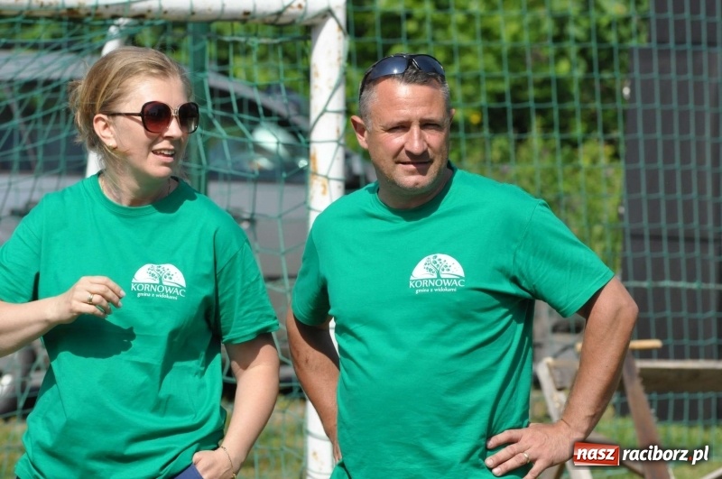 Zdjęcie w galerii na portalu naszraciborz.pl: Głośny doping w Łańcach. Polsko-czeska rywalizacja w turnieju sołectw [FOTO i WIDEO] wiadomości z regionu