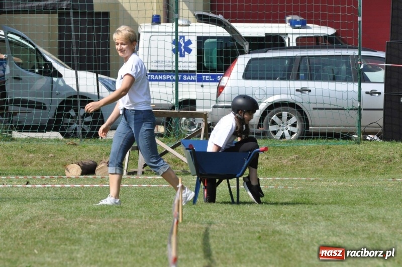 Zdjęcie w galerii na portalu naszraciborz.pl: Głośny doping w Łańcach. Polsko-czeska rywalizacja w turnieju sołectw [FOTO i WIDEO] wiadomości z regionu