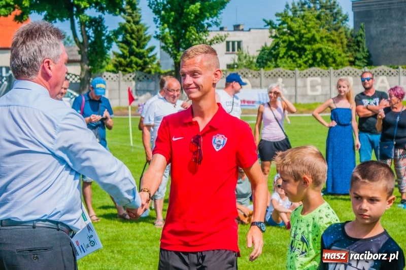 Zdjęcie w galerii na portalu naszraciborz.pl: Akademia Piłkarska GKS Jastrzębie zwycięzcą drugiego dnia Tworków Cup 2019 [FOTO] wiadomości z regionu
