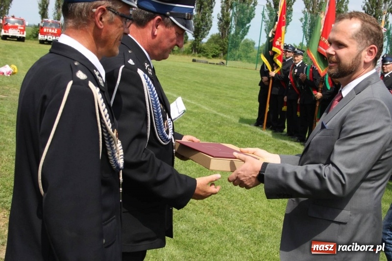 Zdjęcie w galerii na portalu naszraciborz.pl: Bogu na chwałę a bliźniemu na pomoc. 110 lat wojnowickiej OSP wiadomości z regionu