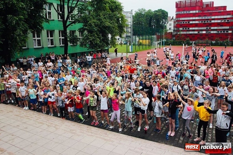 Zdjęcie w galerii na portalu naszraciborz.pl: W Trzynastce odbył się dzień sportu wiadomości z regionu