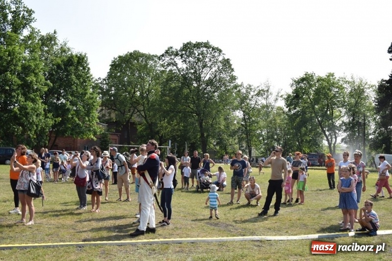 Zdjęcie w galerii na portalu naszraciborz.pl: Retro klimaty na rudzkiej Industriadzie  wiadomości z regionu