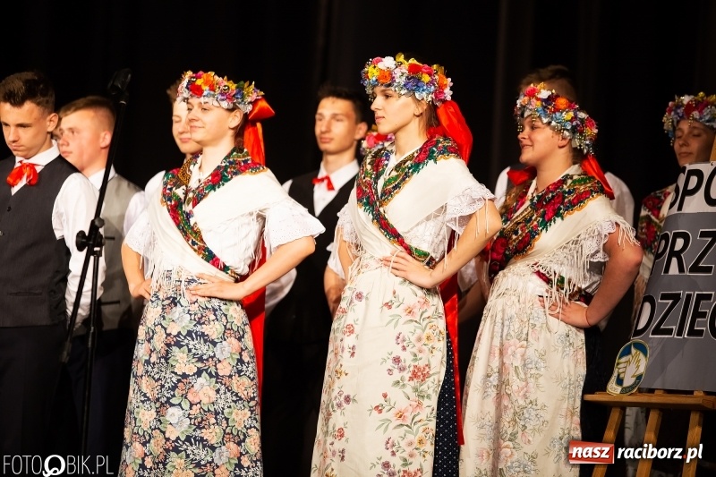 Zdjęcie w galerii na portalu naszraciborz.pl: Międzyszkolne spotkanie Przyjaciół Dzieci w raciborskiej Strzesze [FOTO] wiadomości z regionu
