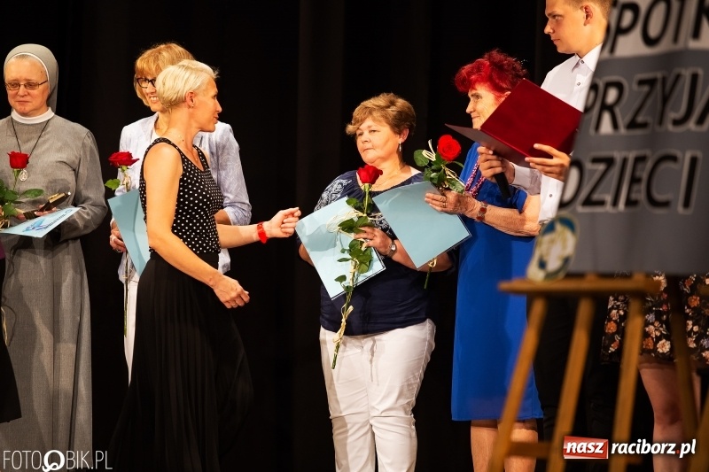 Zdjęcie w galerii na portalu naszraciborz.pl: Międzyszkolne spotkanie Przyjaciół Dzieci w raciborskiej Strzesze [FOTO] wiadomości z regionu