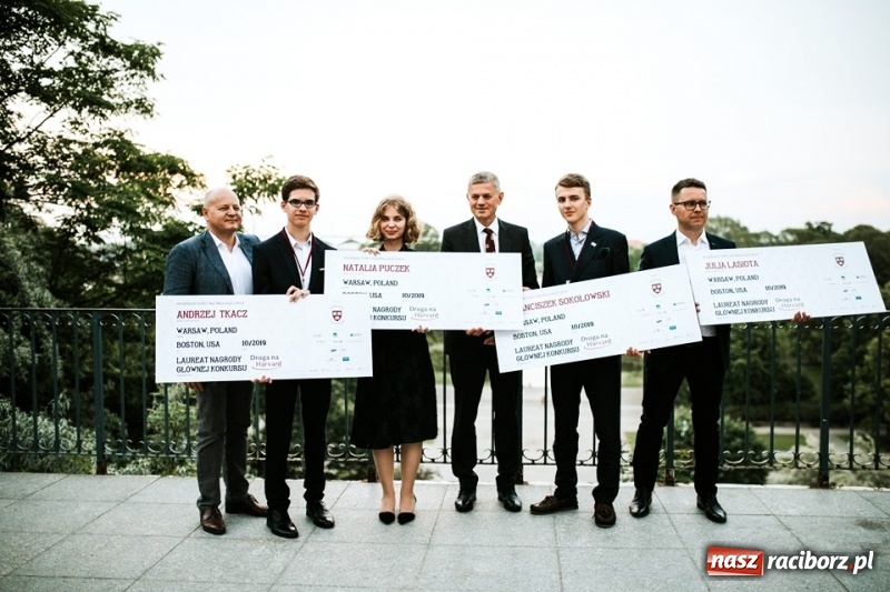 Zdjęcie w galerii na portalu naszraciborz.pl: Raciborzanka laureatką prestiżowej Drogi na Harvard  wiadomości z regionu