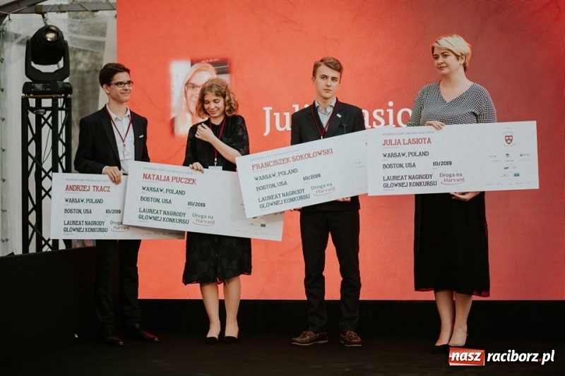 Zdjęcie w galerii na portalu naszraciborz.pl: Raciborzanka laureatką prestiżowej Drogi na Harvard  wiadomości z regionu